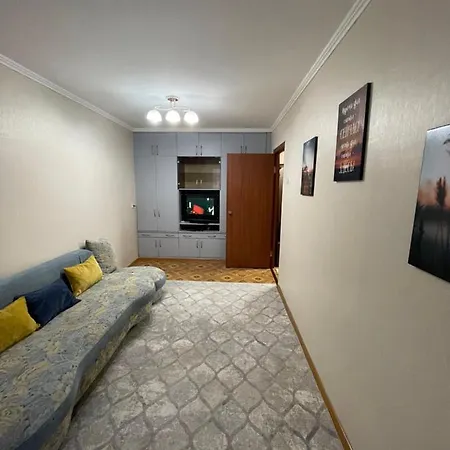 2-Х Комнатная Ауезова Apartment Ust-Kamenogorsk Exterior photo